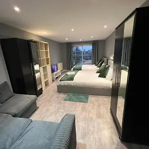 Canary Wharf O2 Arena Excel Apartment London