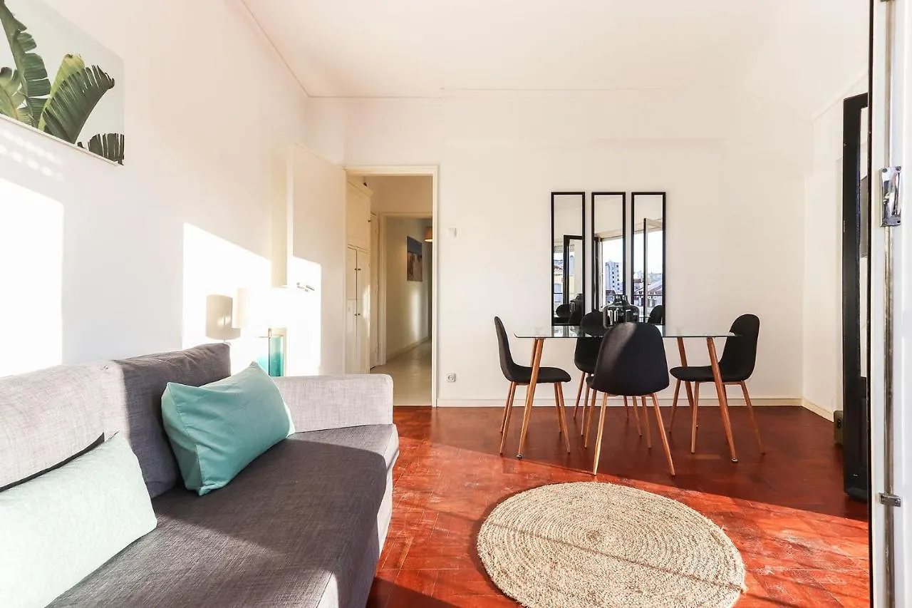 Marques Balcony By Homing Apartment Lisbon Portugal